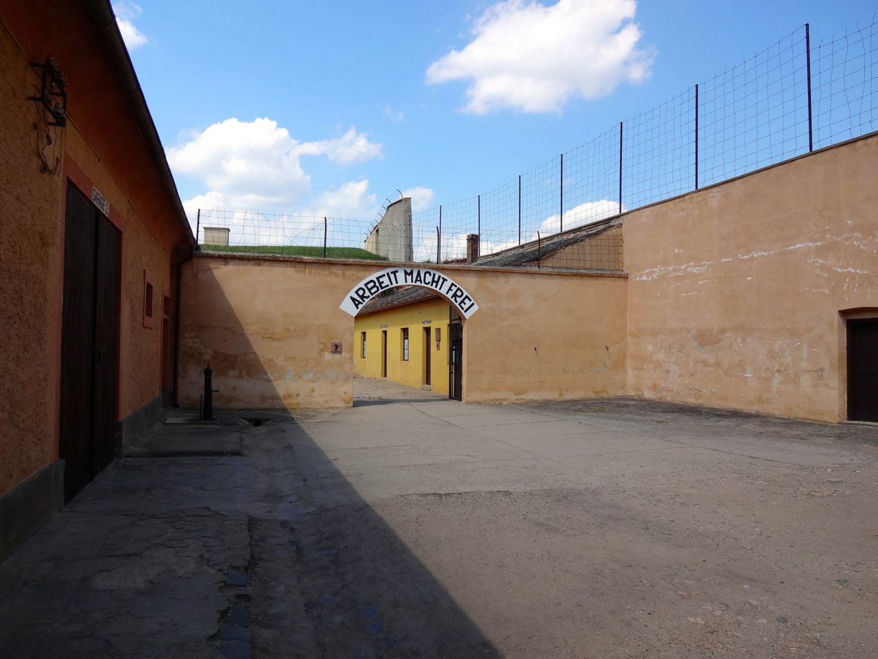 eWv[Malá pevnost Terezín]